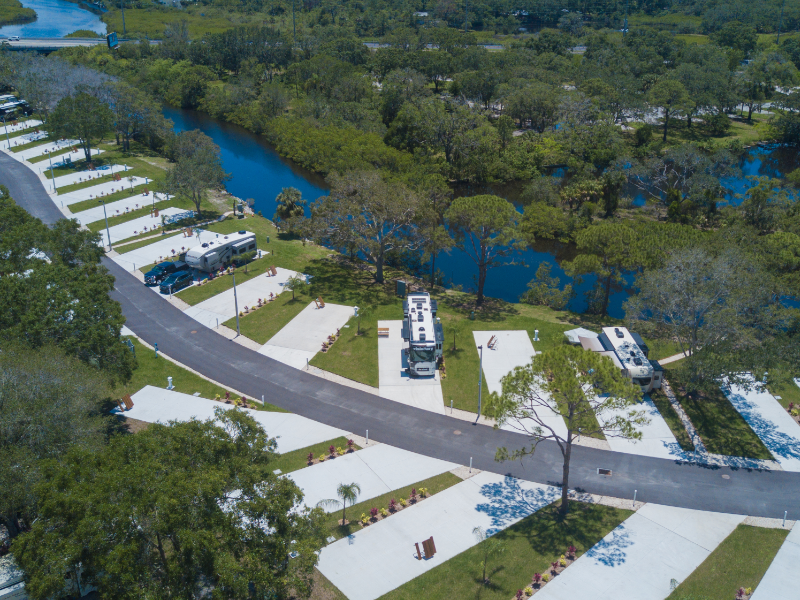 amenities that are close are kayaking and the river for fishing